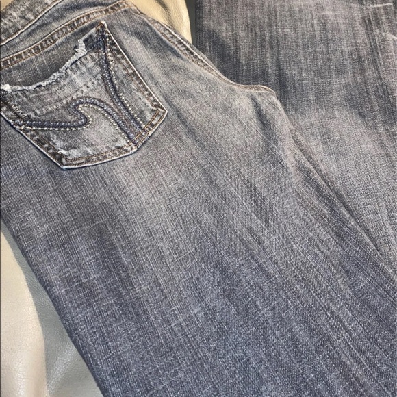 citizens of humanity jeans.Distressed ripped jeans - Picture 4 of 8